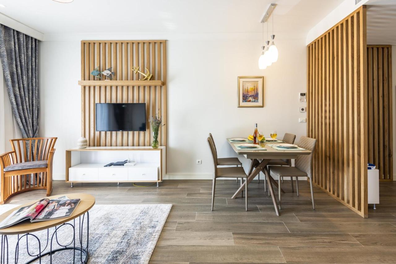 Lustica Apartments Central Tivat Eksteriør billede