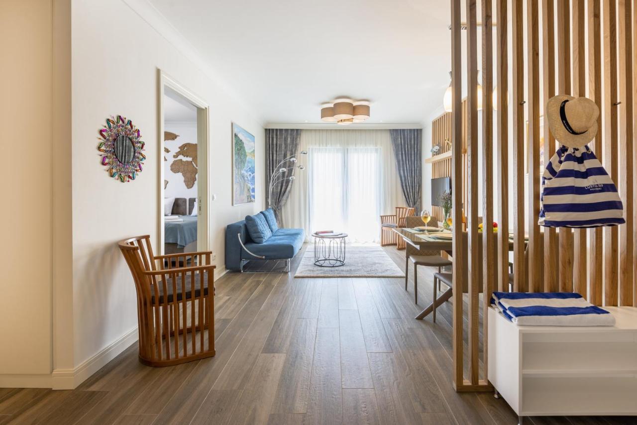 Lustica Apartments Central Tivat Eksteriør billede