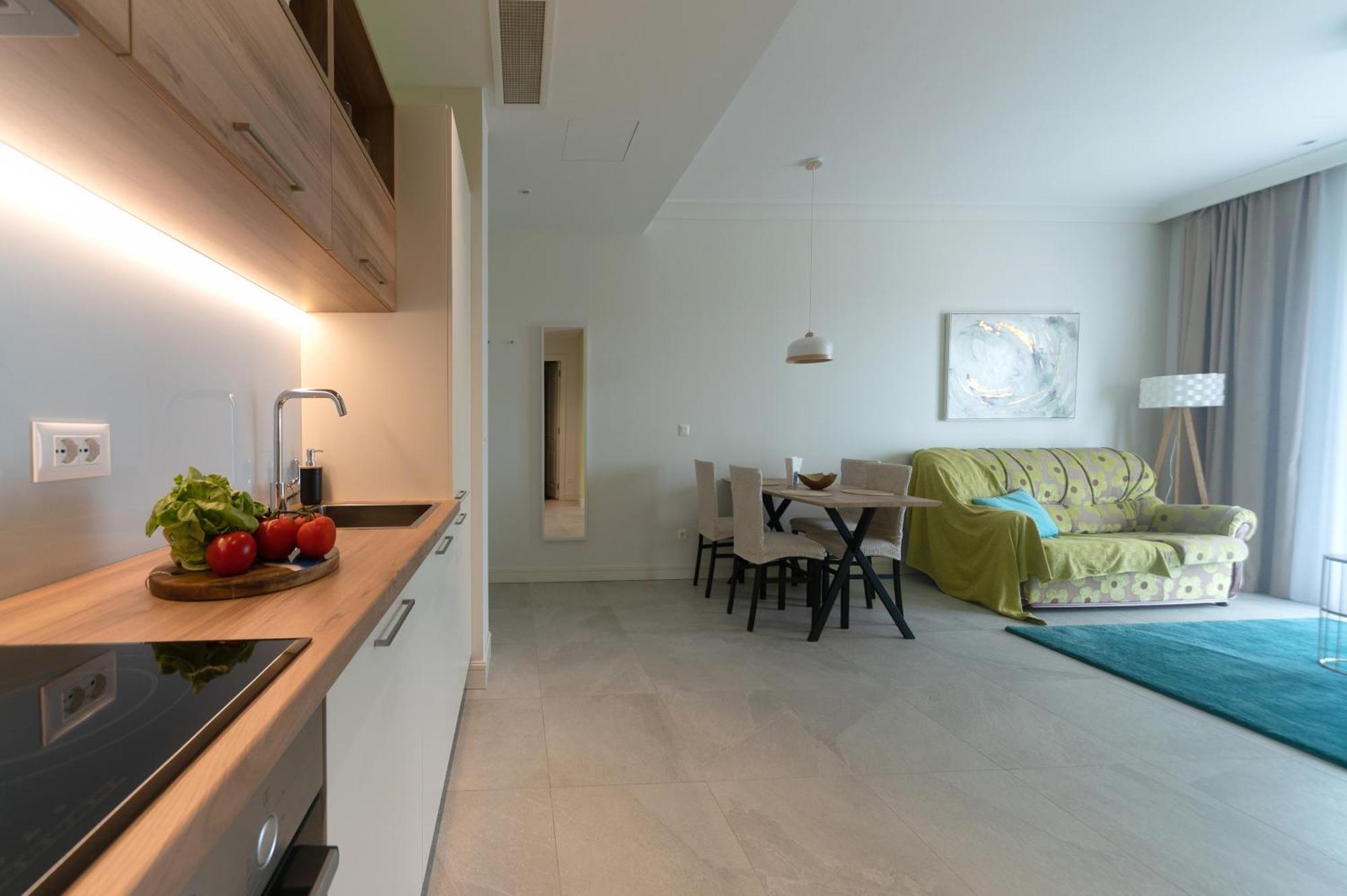 Lustica Apartments Central Tivat Eksteriør billede