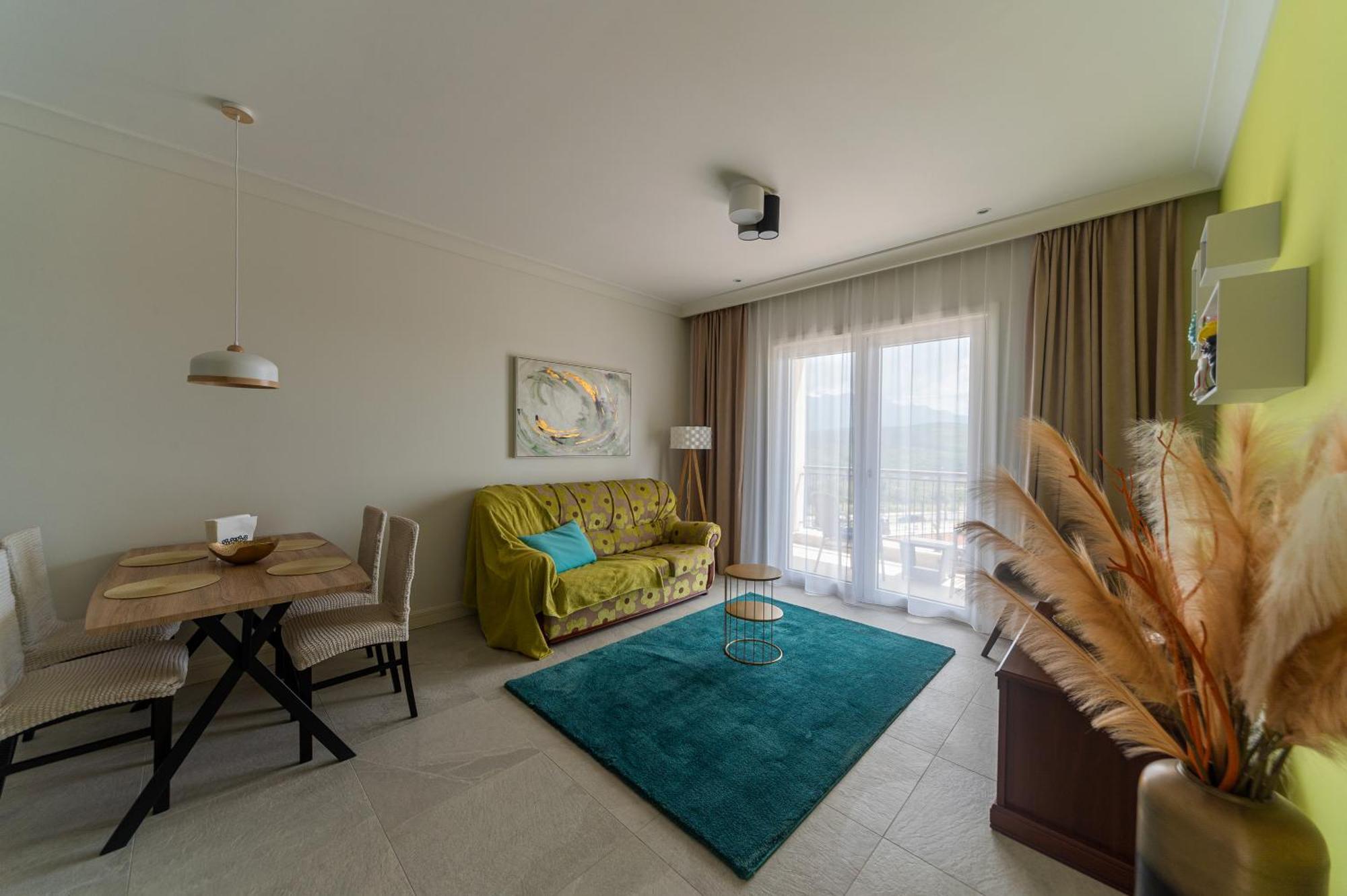 Lustica Apartments Central Tivat Eksteriør billede