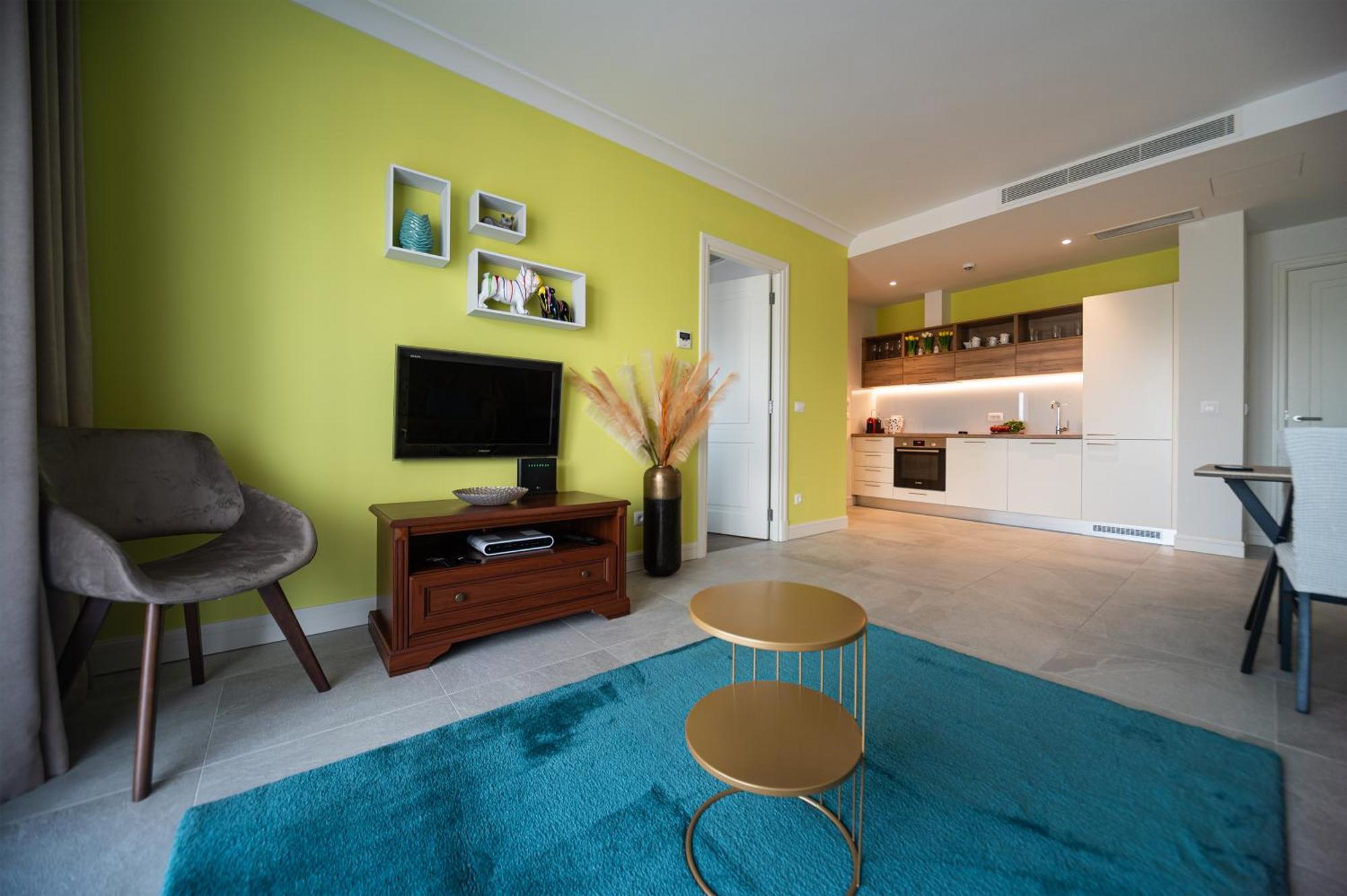 Lustica Apartments Central Tivat Eksteriør billede