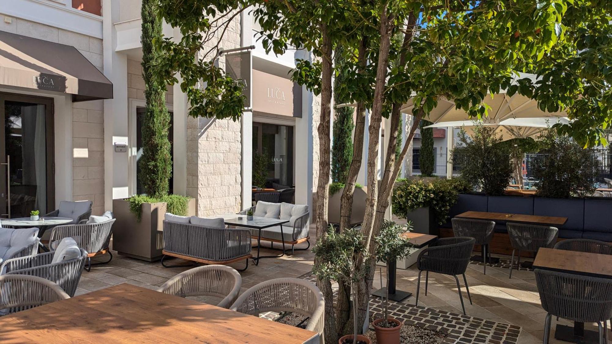 Lustica Apartments Central Tivat Eksteriør billede