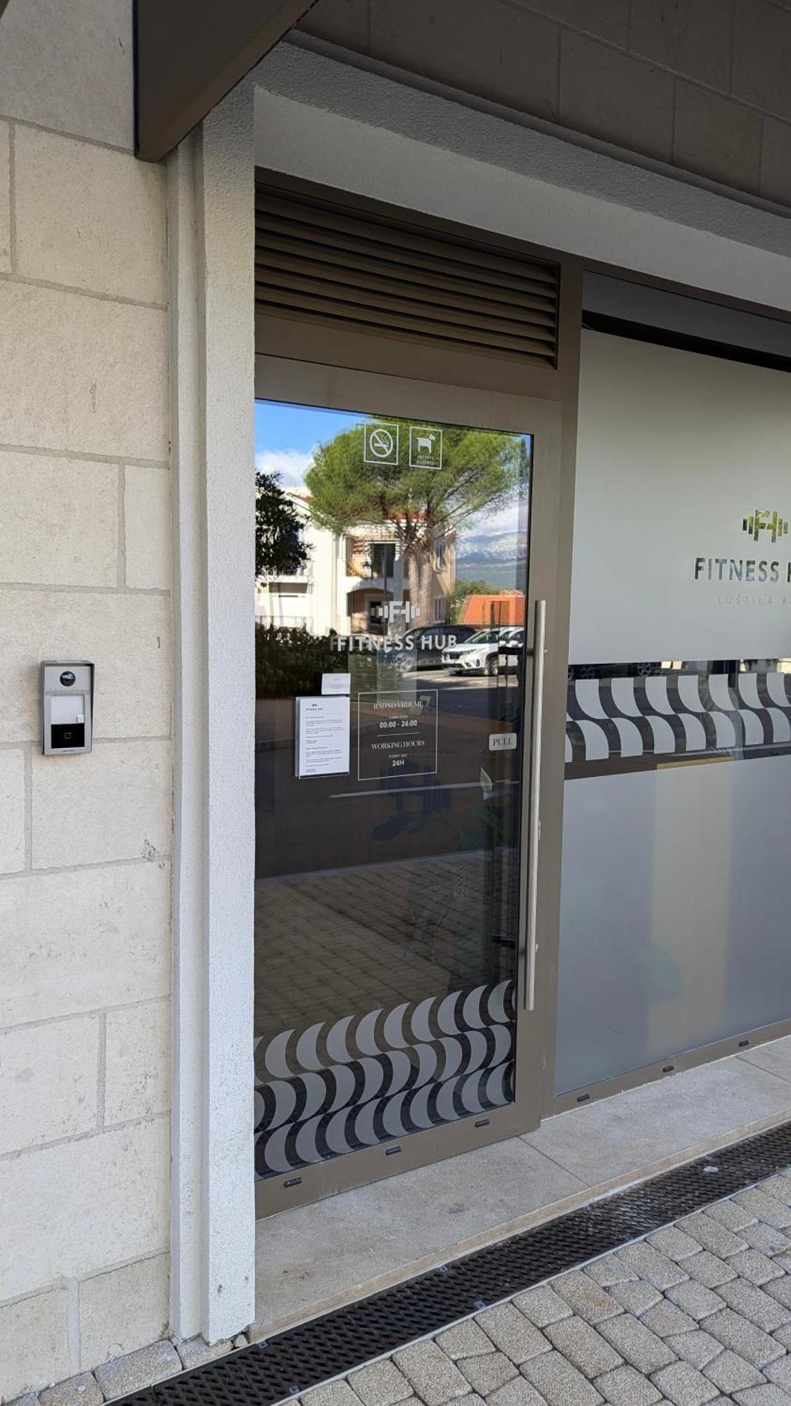 Lustica Apartments Central Tivat Eksteriør billede
