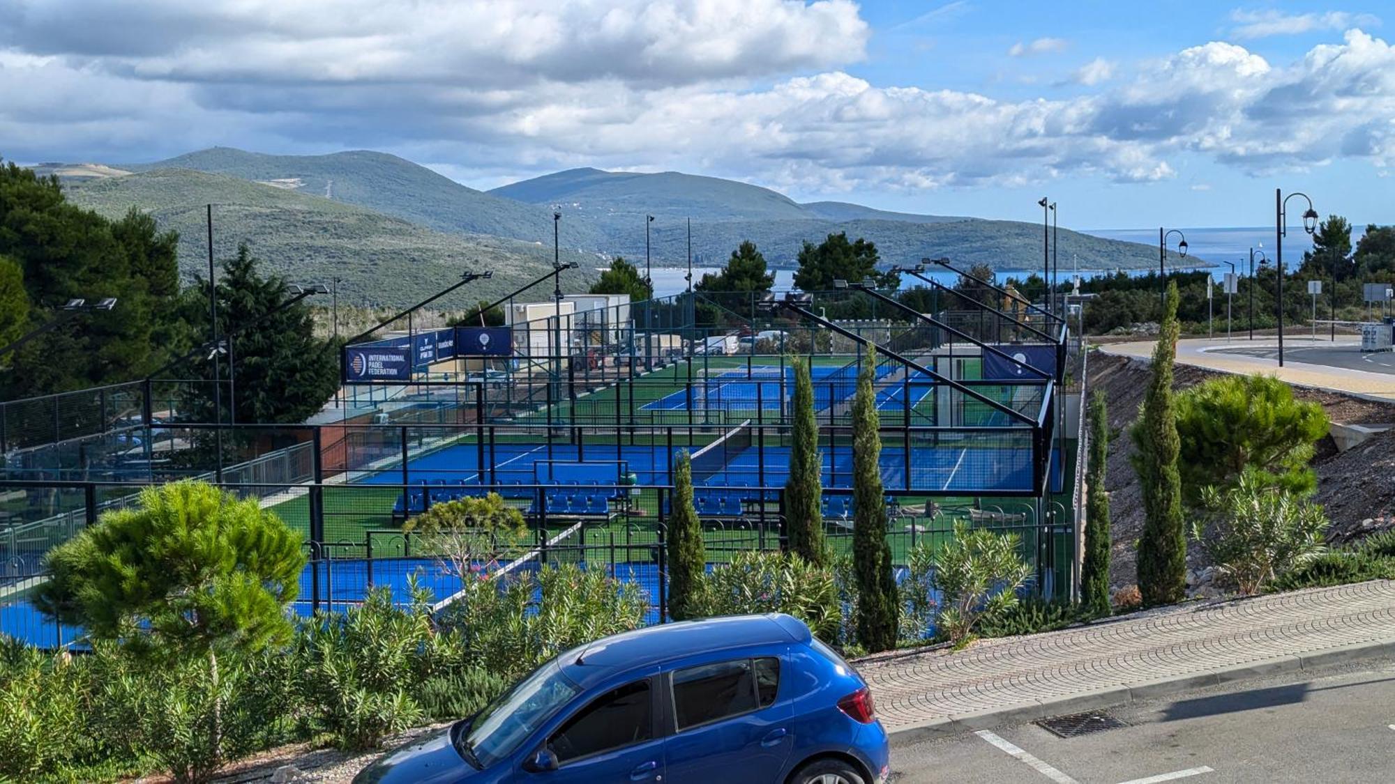 Lustica Apartments Central Tivat Eksteriør billede